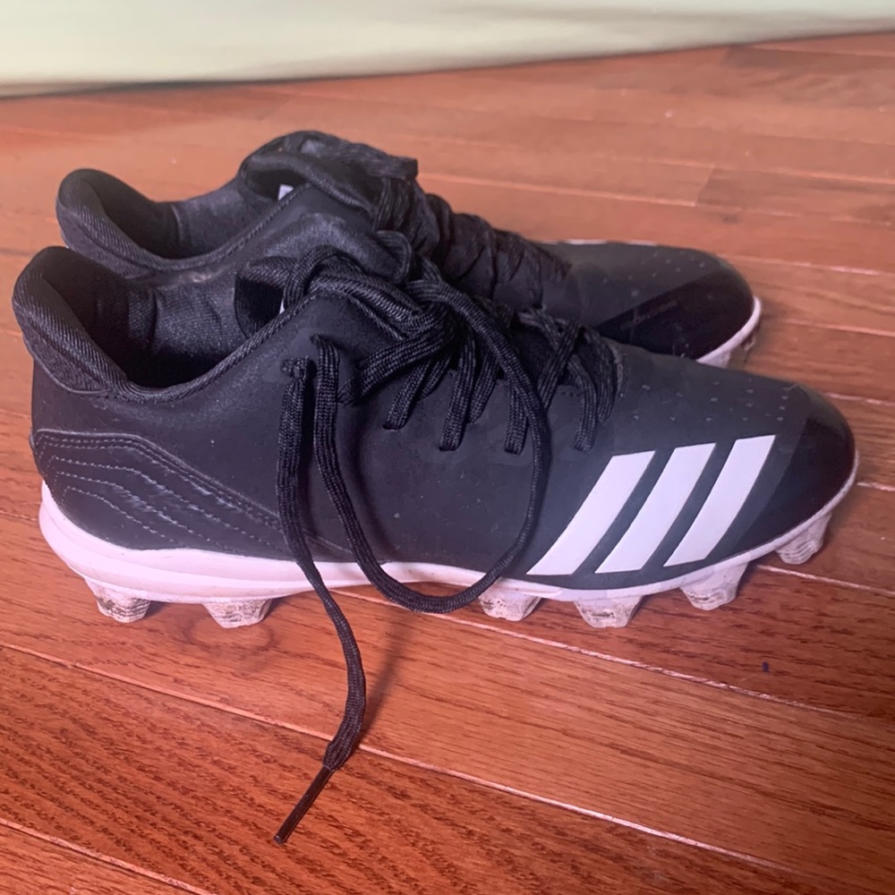 Adidas size 7 mens baseball cleats
